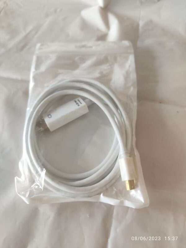 Mini Display Port to HDMI cables and adapters - Image 2